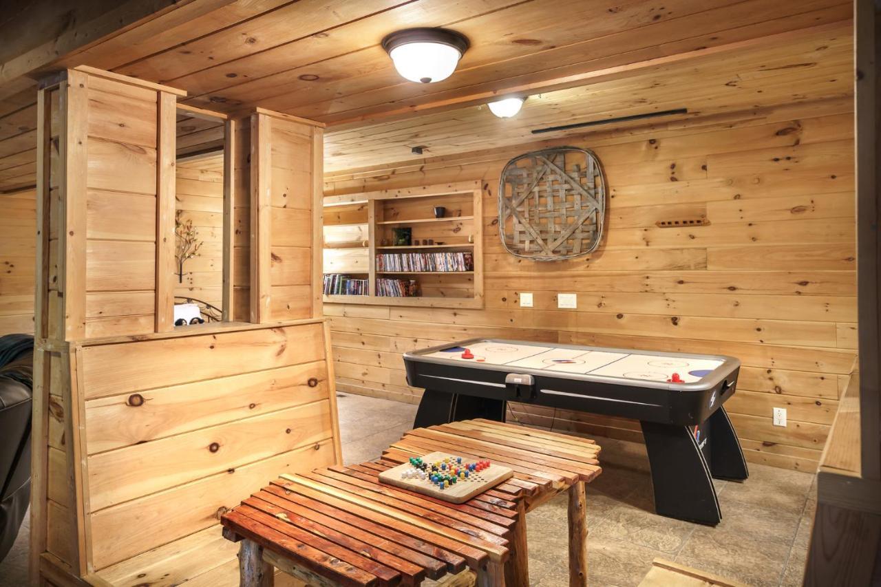 Glori'S Retreat, Game Room, 1089 Of Free Attraction Tickets For Each Paid Day, Dollywood And More Pigeon Forge Extérieur photo